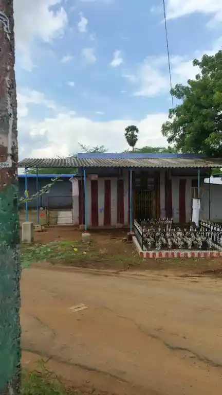Arulmigu Villayuthamudaiyar Temple, Melakarunkulam, Melappalayam - 627005 அருள்மிகு வில்லாயுதமுடையார் திருக்கோயில், Melakarunkulam, Melappalayam - 627005, Tirunelveli - Ancient Temple Architecture and History Image 4