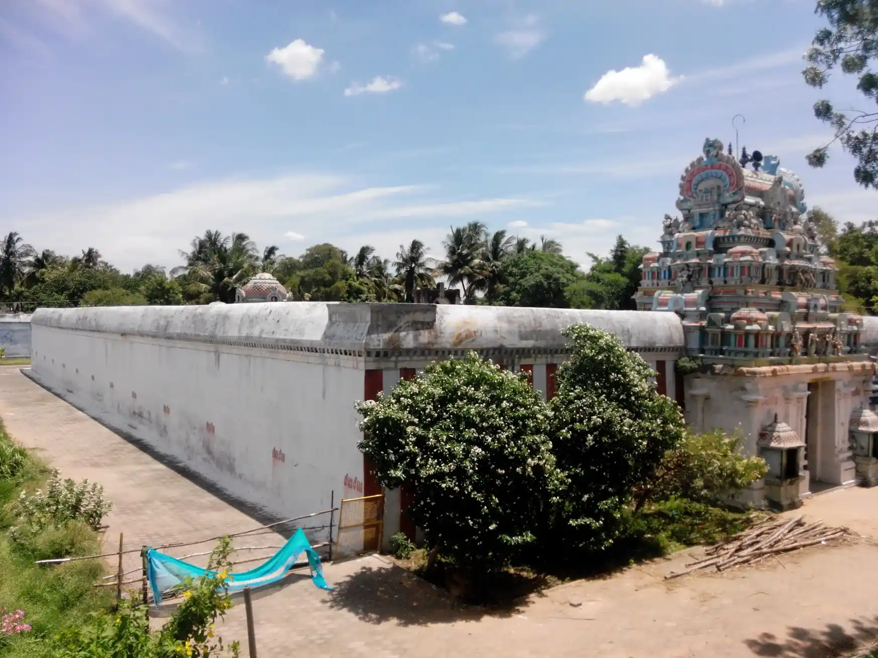 Arulmigu Villvavaneshwarar Temple, Thiruvaikavur - 612301 அருள்மிகு வில்வனேஸ்வரர் திருக்கோயில், Thiruvaikavur - 612301, Thanjavur - Ancient Temple Architecture and History Image 2