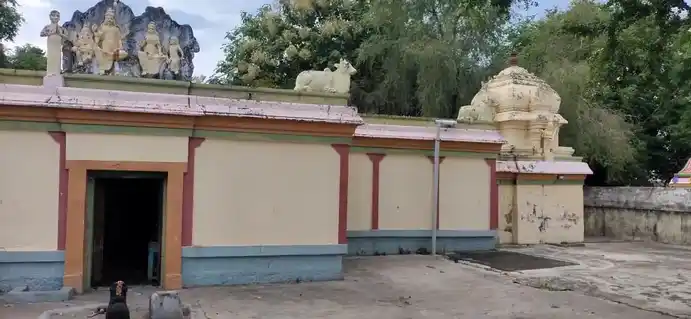 Arulmigu Villveswarar Temple, Pa.Villiyanur - 605105 அருள்மிகு வில்வேஸ்வரர் திருக்கோயில், ப.வில்லியனூர் - 605105, Viluppuram - Ancient Temple Architecture and History Image 2