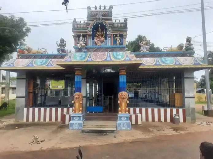 Arulmigu Vilvanamariayamman Temple, Kandirayanpettai - 614018 அருள்மிகு வில்லவனமாரியம்மன் திருக்கோயில், Kandirayanpettai, Kandirayanpettai - 614018, Thiruvarur - Ancient Temple Architecture and History Image 6