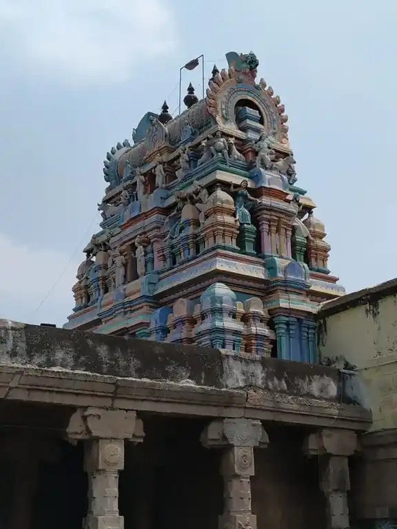 Arulmigu Vilwanatheeswarar Temple, Thiruvalam - 632515 அருள்மிகு வில்வநாதீஸ்வரர் திருக்கோயில், திருவுளம் - 632515, Vellore - Ancient Temple Architecture and History Image 2