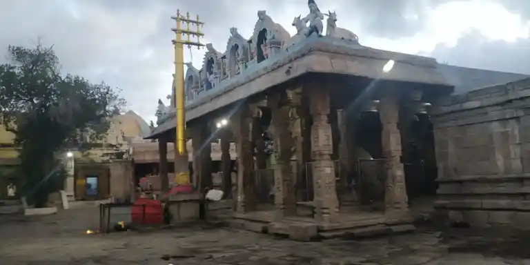 Arulmigu Vilwanatheeswarar Temple, Thiruvalam - 632515 அருள்மிகு வில்வநாதீஸ்வரர் திருக்கோயில், திருவுளம் - 632515, Vellore - Ancient Temple Architecture and History Image 6