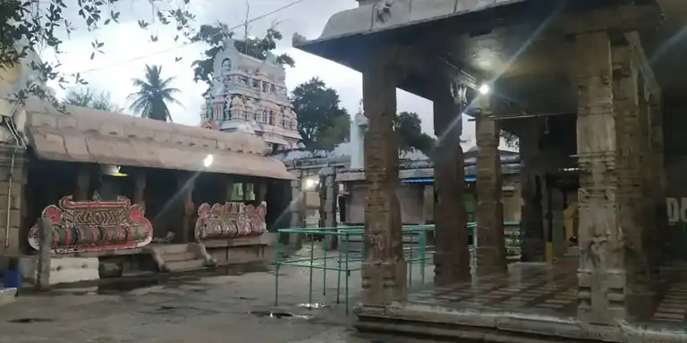 Arulmigu Vilwanatheeswarar Temple, Thiruvalam - 632515 அருள்மிகு வில்வநாதீஸ்வரர் திருக்கோயில், திருவுளம் - 632515, Vellore - Ancient Temple Architecture and History Image 8