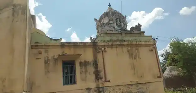 Arulmigu Vinaitheerttha Ayyanar Temple, Perunchunai - 622002 அருள்மிகு வினைதீர்த்த அய்யனார் திருக்கோயில், Perunchunai - 622002, Pudukkottai - Ancient Temple Architecture and History Image 2