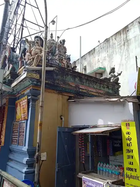 Arulmigu Vinaithirkkum Valamuburi Vinayagar Temple, Mambalm, Chennai - 600033 அருள்மிகு வினை தீர்க்கும் வலம்புரி விநாயகர் திருக்கோயில், மேற்கு மாம்பலம், சென்னை - 600033, Chennai - Ancient Temple Architecture and History Image 3