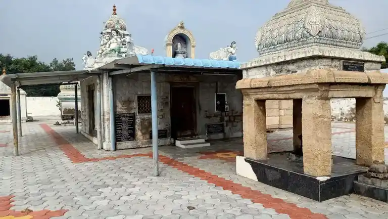 Arulmigu Vinayagar, Aadeleswarar Temple, Perunkurichi - 637017 அருள்மிகு விநாயகர், ஆடலீஸ்வரர் திருக்கோயில், Perunkurichi - 637017, Namakkal - Ancient Temple Architecture and History Image 2