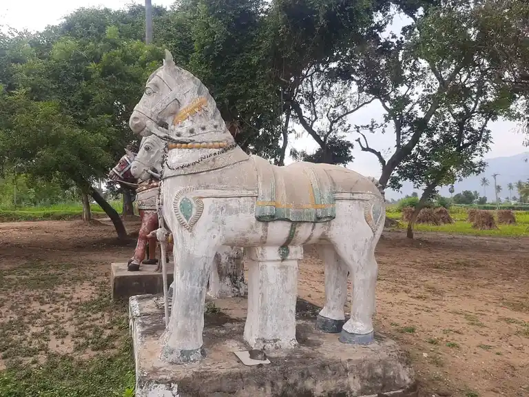 Arulmigu Vinayagar Anaikattu Karuppannaswamy Temple, Appamasamudram - 636108 அருள்மிகு விநாயகர் அணைக்கட்டு கருப்பண்ண சுவாமி திருக்கோயில், Appamasamudram - 636108, Salem - Ancient Temple Architecture and History Image 5