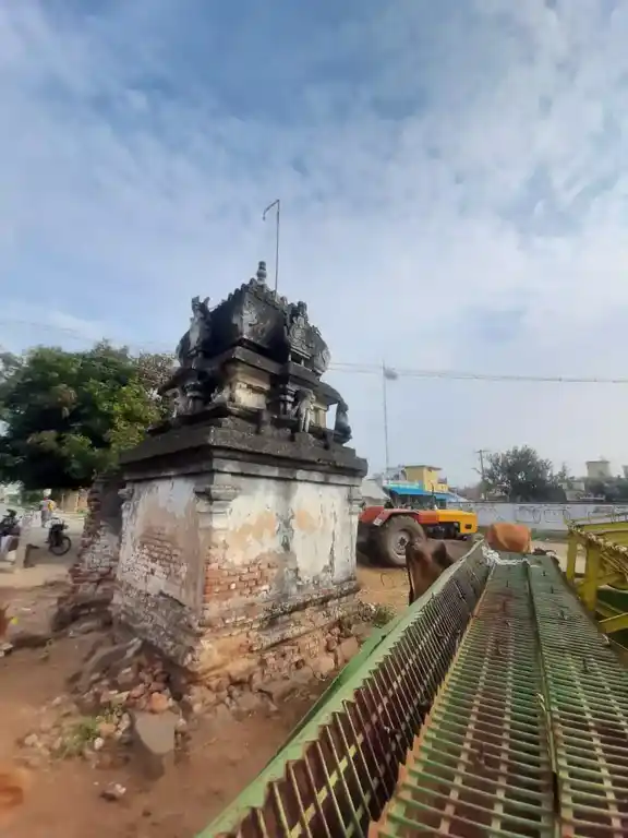 Arulmigu Vinayagar Anaikattu Karuppannaswamy Temple, Appamasamudram - 636108 அருள்மிகு விநாயகர் அணைக்கட்டு கருப்பண்ண சுவாமி திருக்கோயில், Appamasamudram - 636108, Salem - Ancient Temple Architecture and History Image 7