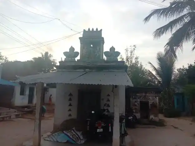 Arulmigu Vinayagar And Drowpathiamman Temple, Avaniyanthangal - 604408 அருள்மிகு விநாயகர் திரௌபதியம்மன் திருக்கோயில், Avaniyanthangal - 604408, Tiruvannamalai - Ancient Temple Architecture and History Image 2