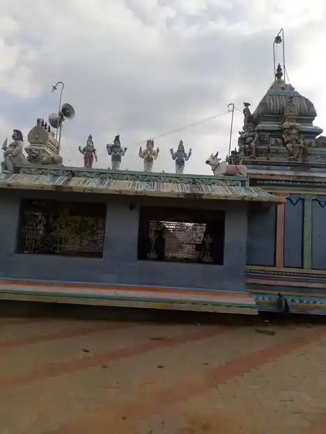 Arulmigu Vinayagar And Mariamman Temple, Kambilaiyampatti - 624401 அருள்மிகு விநாயகர் மற்றும் மாரியம்மன் திருக்கோவில், Kambilaiyampatti - 624401, Dindigul - Ancient Temple Architecture and History Image 4