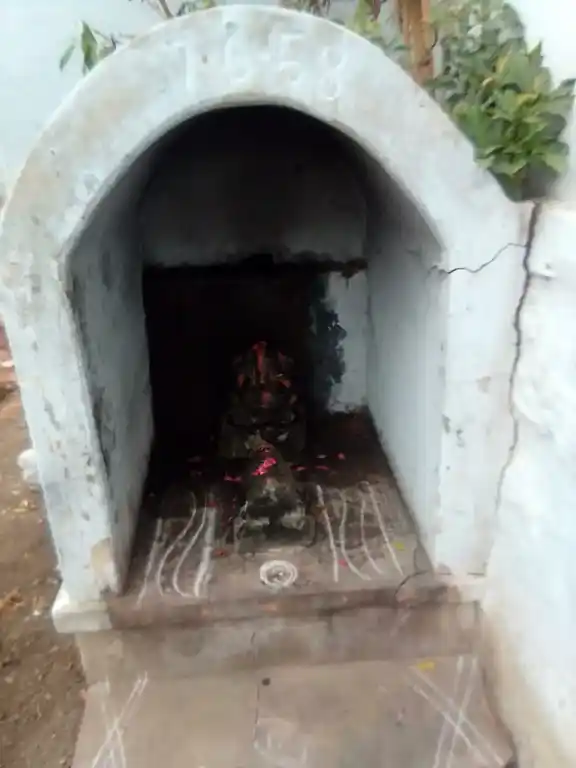 Arulmigu Vinayagar And Mariyamman Temple, Vengai Mandalam - 621006 Arulmigu Vinayagar and Mariyamman Temple, Vengai Mandalam, Vengai Mandalam - 621006, Thiruchirappalli - Ancient Temple Architecture and History Image 6