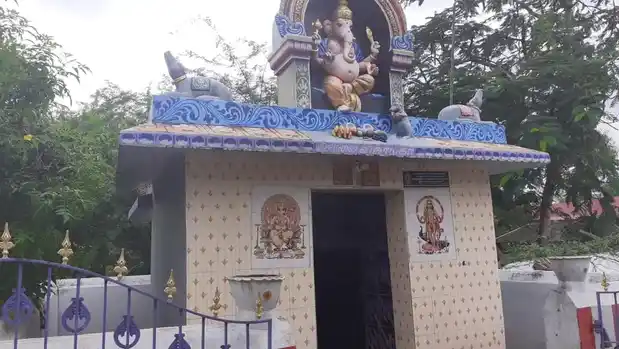 Arulmigu Vinayagar And Ponniamman Temple, Menalur, Menalur - 603402 அருள்மிகு விநாயகர் மற்றும் பொன்னியம்மன் திருக்கோயில், Menalur, Menalur - 603402, Kancheepuram - Ancient Temple Architecture and History Image 3