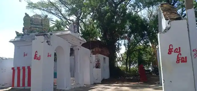 Arulmigu Vinayagar And Vishvanathar Nanthavana Dharmam, Vishnampettai, Thirukkattupalli - 613105 அருள்மிகு விநாயகர் காசுவநாதர்தர்மம், விஷ்ணம்பேட்டை, திருவையாறு வட்டம், தஞ்சாவூர் மாவட்டம். தர்மம், Vishnampettai, Thirukkattupalli - 613105, Thanjavur - Ancient Temple Architecture and History Image 4