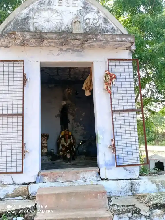 Arulmigu Vinayagar Chellandiamman Temple, Kariyampatti - 624616 அருள்மிகு விநாயகர் செல்லாண்டியம்மன் திருக்கோயில், Kariyampatti - 624616, Dindigul - Ancient Temple Architecture and History Image 2