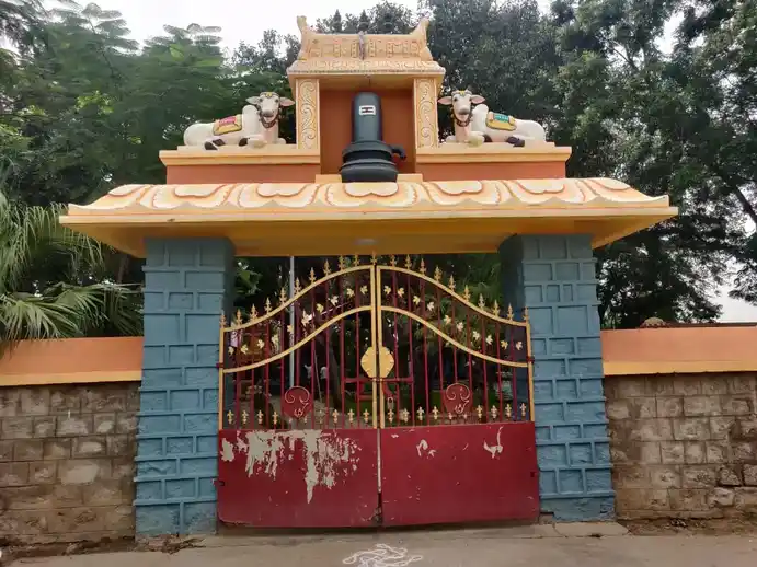 Arulmigu Vinayagar, Eswarar Temple, Koilkulam Opp, Veeranathur - 631303 அருள்மிகு விநாயகர் ஈஸ்வரர் திருக்கோயில், Koilkulam Opp, Veeranathur - 631303, Tiruvallur - Ancient Temple Architecture and History Image 2