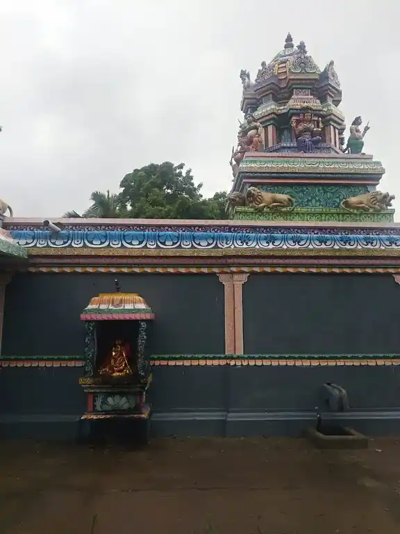 Arulmigu Vinayagar, Iyyanar, Pidari Vaigaiyara Temple, Melapalaiyur - 606110 அருள்மிகு விநாயகர், மாரியம்மன் திருக்கோயில், மேலப்பாளையூர் - 606110, Cuddalore - Ancient Temple Architecture and History Image 3