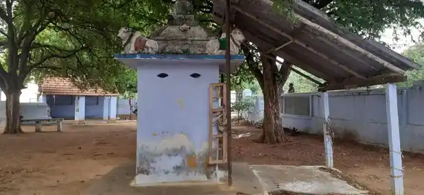 Arulmigu Vinayagar Karuppannaswamy Temple, Nanjaipukalur, Nanjaipukalur - 639113 அருள்மிகு விநாயகர், கருப்பண்ணசுவாமி திருக்கோயில், நன்செய் புகலூர், நன்செய் புகலூர் - 639113, Karur - Ancient Temple Architecture and History Image 2