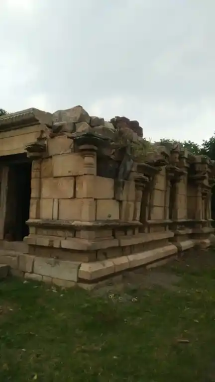 Arulmigu Vinayagar Mahaliyamman Temple, Saralampatti - 621005 Arulmigu Vinayagar Mahaliyamman Temple, Saralampatti - 621005, Thiruchirappalli - Ancient Temple Architecture and History Image 3