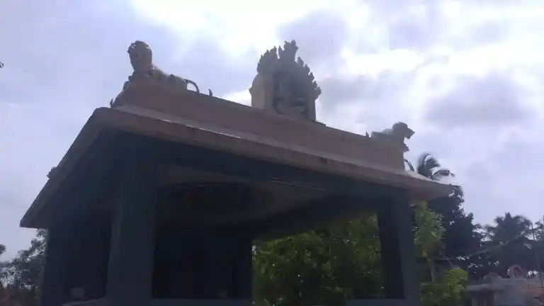 Arulmigu Vinayagar Mariamman Mahaliamman Temple, Ravathur, Irugur - 641103 அருள்மிகு விநாயகர், மாரியம்மன், மாகாளியம்மன் திருக்கோயில், இருகூர் - 641103, Coimbatore - Ancient Temple Architecture and History Image 3