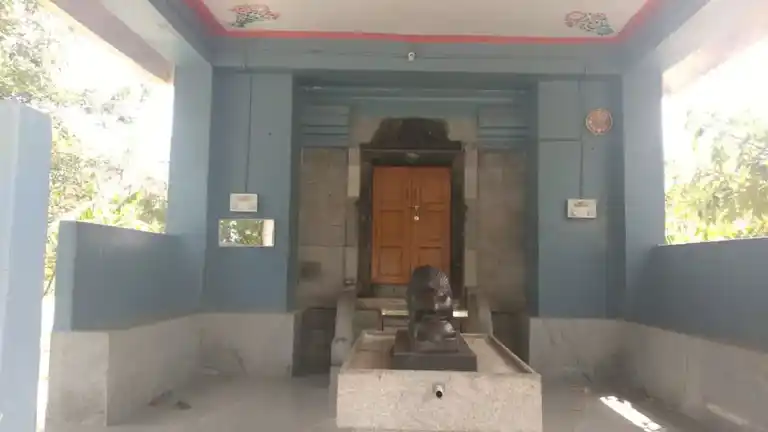 Arulmigu Vinayagar Mariamman Mahaliamman Temple, Ravathur, Irugur - 641103 அருள்மிகு விநாயகர், மாரியம்மன், மாகாளியம்மன் திருக்கோயில், இருகூர் - 641103, Coimbatore - Ancient Temple Architecture and History Image 4