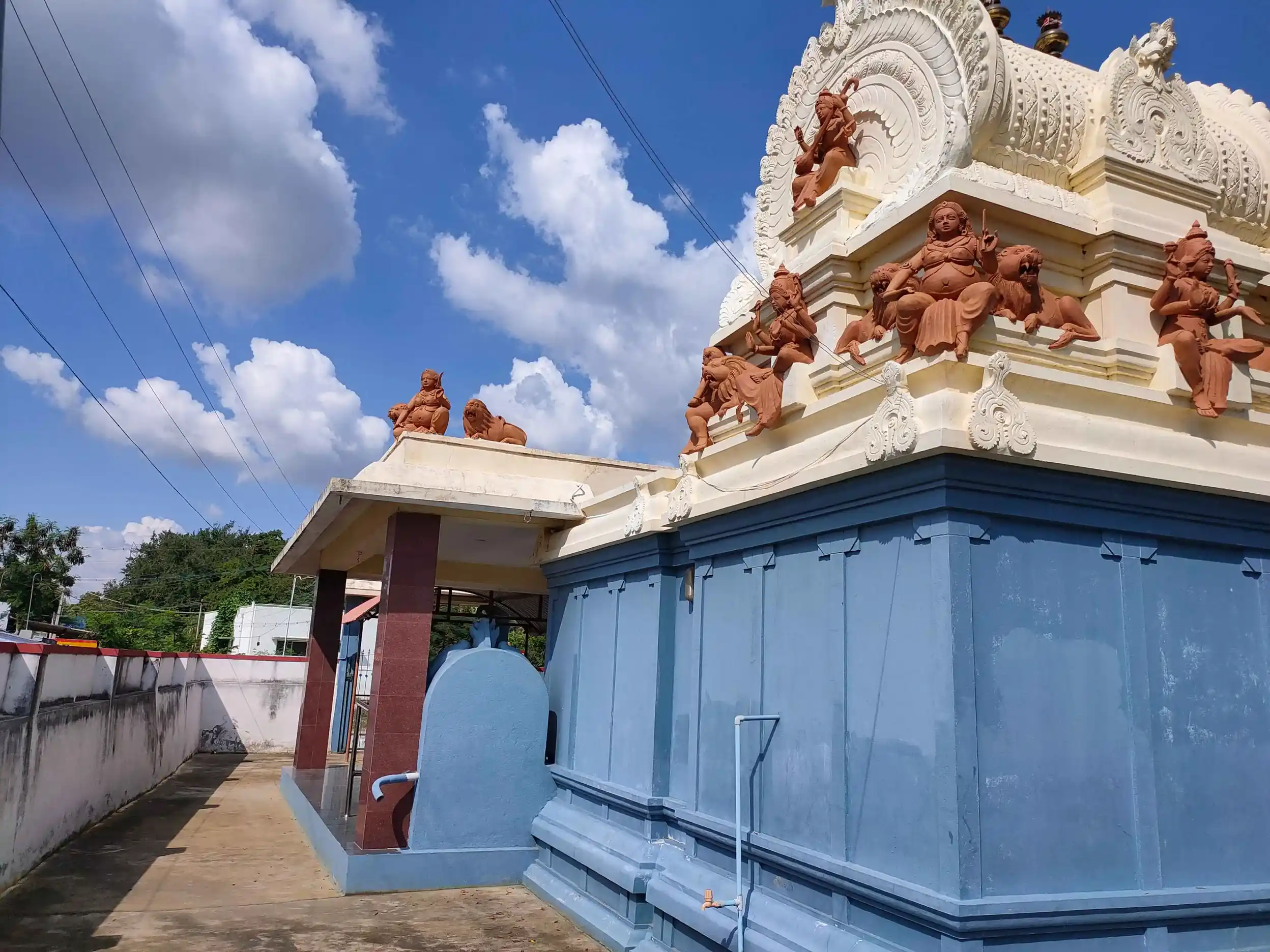 Arulmigu Vinayagar Mariamman Temple, V.Kallipalayam, V.Kallipalayam - 641665 அருள்மிகு விநாயகர், மாரியம்மன் திருக்கோயில், V.Kallipalayam - 641665, Tiruppur - Ancient Temple Architecture and History Image 2