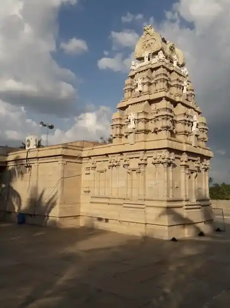 Arulmigu Vinayagar,Mariyamman Sellandiamman Temple, Karumapuram - 637211 அருள்மிகு விநாயகர், மாரியம்மன், செல்லாண்டியம்மன் வகையறா திருக்கோயில், Karumapuram - 637211, Namakkal - Ancient Temple Architecture and History Image 3