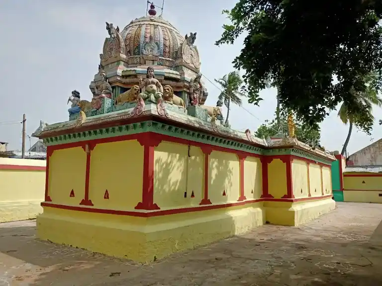 Arulmigu Vinayagar Mariyamman Temple, V.Putthur, V.Putthur - 605752 அருள்மிகு மாரியம்மன் திருக்கோயில், V.Putthur, V.Putthur - 605752, Viluppuram - Ancient Temple Architecture and History Image 7