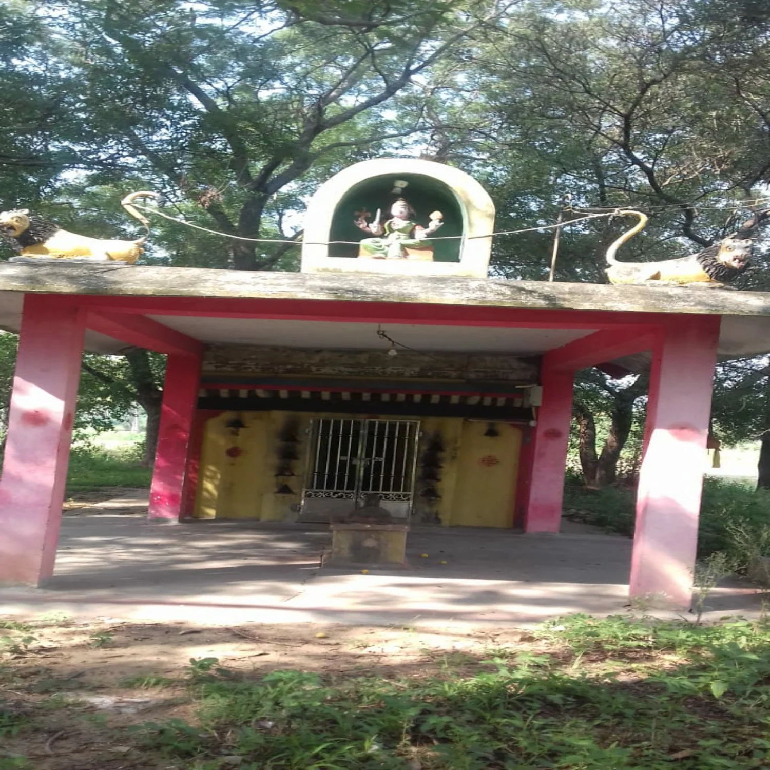 அருள்மிகு விநாயகர் , பிடாரி,பொன்னியம்மன் திருக்கோயில், வாழ்வான்குன்றம் - 632101 - Main View