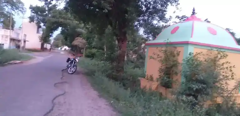 Arulmigu Vinayagar Temple, Adiyanoothu - 624003 அருள்மிகு விநாயகர் கோயில், Adiyanoothu - 624003, Dindigul - Ancient Temple Architecture and History Image 3