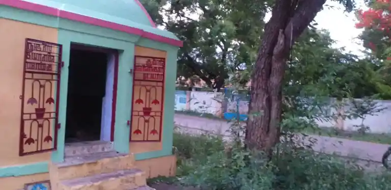 Arulmigu Vinayagar Temple, Adiyanoothu - 624003 அருள்மிகு விநாயகர் கோயில், Adiyanoothu - 624003, Dindigul - Ancient Temple Architecture and History Image 4