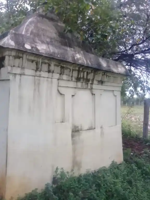 Arulmigu Vinayagar Temple, Amabapoor - 621701 அருள்மிகு பிள்ளையார், கம்பப்பெருமாள் திருக்கோயில், Amabapoor - 621701, Ariyalur - Ancient Temple Architecture and History Image 10