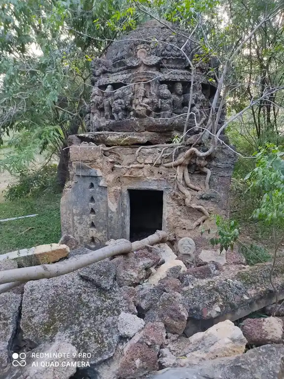 Arulmigu Vinayagar Temple, Anikuruchan - 621803 அருள்மிகு வினாயகர் திருக்கோயில், Anikuruchan - 621803, Ariyalur - Ancient Temple Architecture and History Image 4