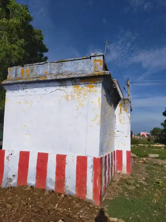 Arulmigu Vinayagar Temple, Chinnamalaikkunru - 628902 அருள்மிகு விநாயகர் திருக்கோயில், Chinnamalaikkunru - 628902, Thoothukudi - Ancient Temple Architecture and History Image 2