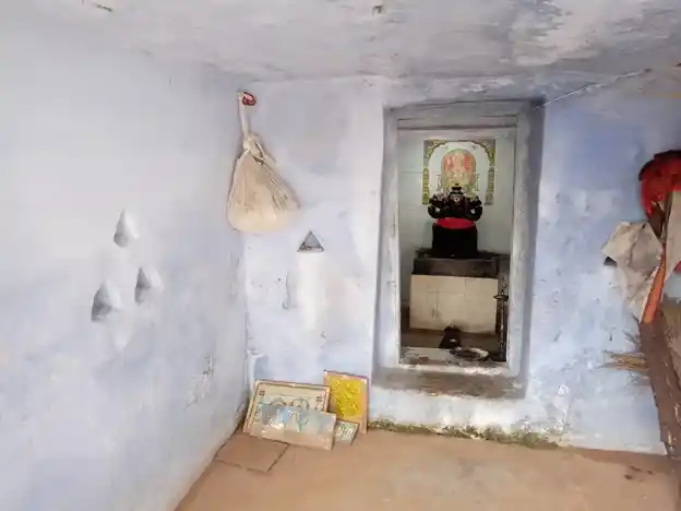 Arulmigu Vinayagar Temple, Chozhamudaiyampatti, Thirumalaipatti - 637404 அருள்மிகு விநாயகர் திருக்கோயில், சோழமுடையாம்பட்டி, Thirumalaipatti - 637404, Namakkal - Ancient Temple Architecture and History Image 2