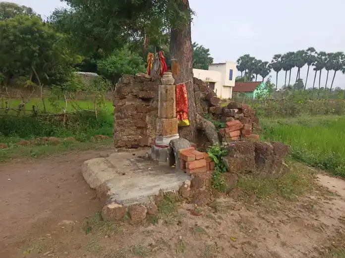 Arulmigu Vinayagar Temple, Guruvalappar Kovil - 621901 அருள்மிகு வினாயகர் திருக்கோயில், Guruvalappar Kovil - 621901, Ariyalur - Ancient Temple Architecture and History Image 2