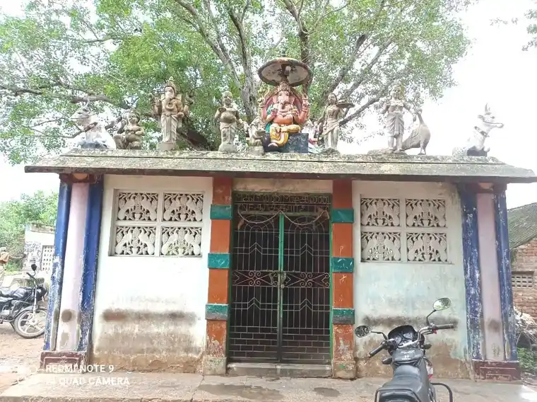 Arulmigu Vinayagar Temple, Karaiyankuruchi - 621715