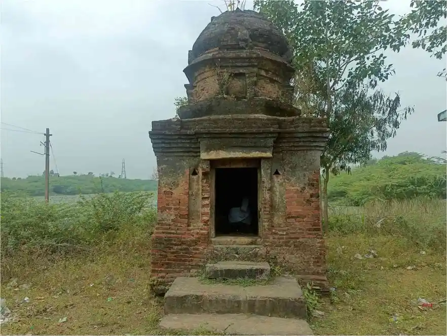 Arulmigu Vinayagar Temple, Kuruvallapparkoil, Ariyalur - 621804 Arulmigu Vinayagar Temple, Kuruvallapparkoil, Ariyalur - 621804, Ariyalur - Ancient Temple Architecture and History Image 4
