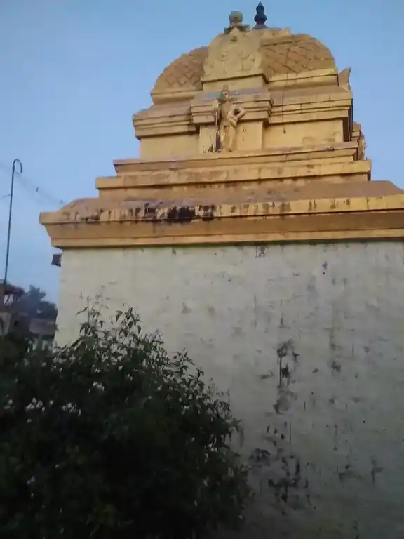 Arulmigu Vinayagar Temple, Maniyakaranpatti - 624304 அருள்மிகு விநாயகர் திருக்கோயில், Maniyakaranpatti - 624304, Dindigul - Ancient Temple Architecture and History Image 2