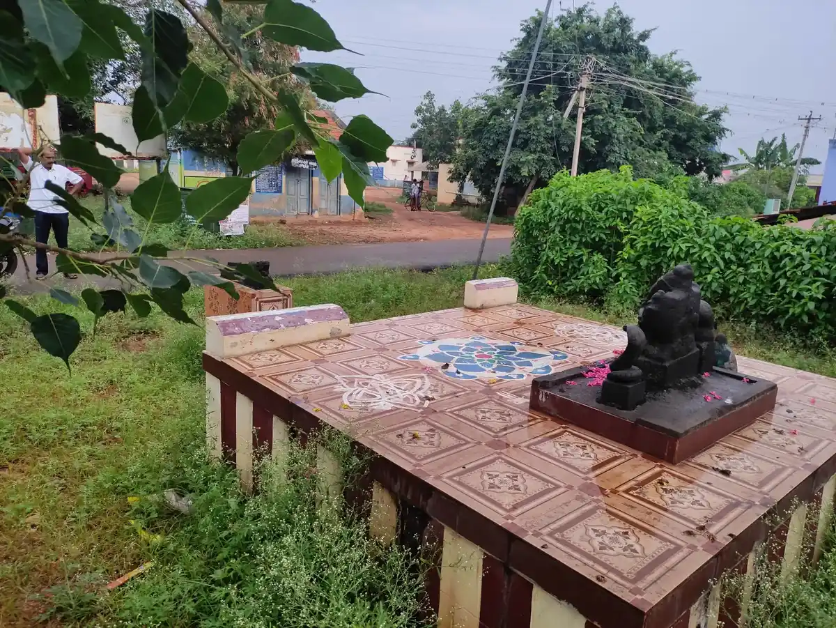 Arulmigu Vinayagar Temple, Nariyuthu - 624215 அருள்மிகு விநாயகர் திருக்கோயில், Nariyuthu - 624215, Dindigul - Ancient Temple Architecture and History Image 2