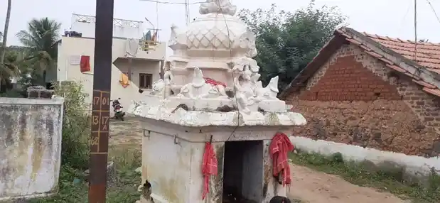 Arulmigu Vinayagar Temple, Palaiyur, Vangal - 639116 அருள்மிகு விநாயகர் திருக்கோயில், Palaiyur, Vangal - 639116, Karur - Ancient Temple Architecture and History Image 4