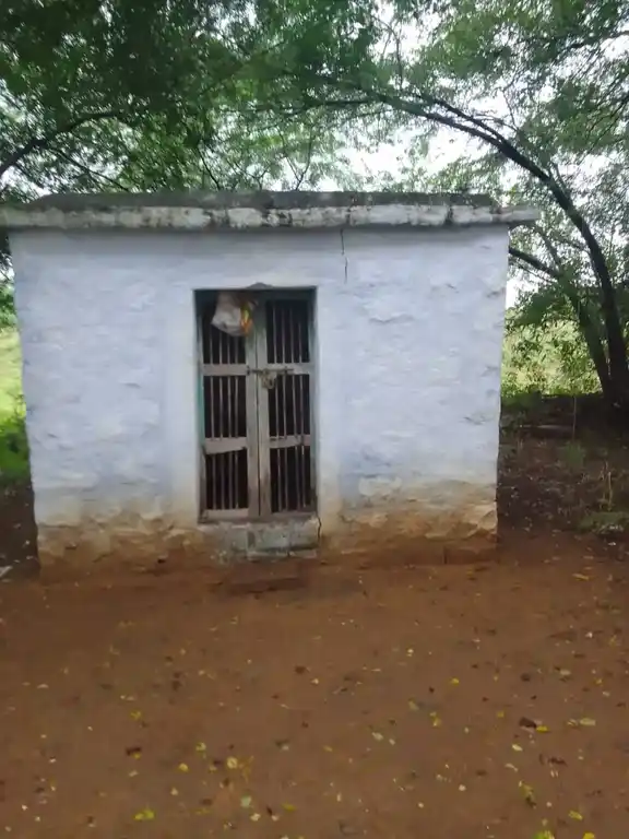 Arulmigu Vinayagar Temple, Perumal Temple, Muthalamman Temple, Kulathoor - 624005 அருள்மிகு விநாயகர் கோயில், Kulathoor - 624005, Dindigul - Ancient Temple Architecture and History Image 8