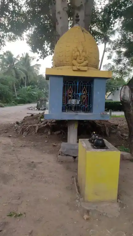 Arulmigu Vinayagar Temple, Saaram - 604307 Arulmigu Vinayagar Temple, Saaram - 604307, Viluppuram - Ancient Temple Architecture and History Image 2