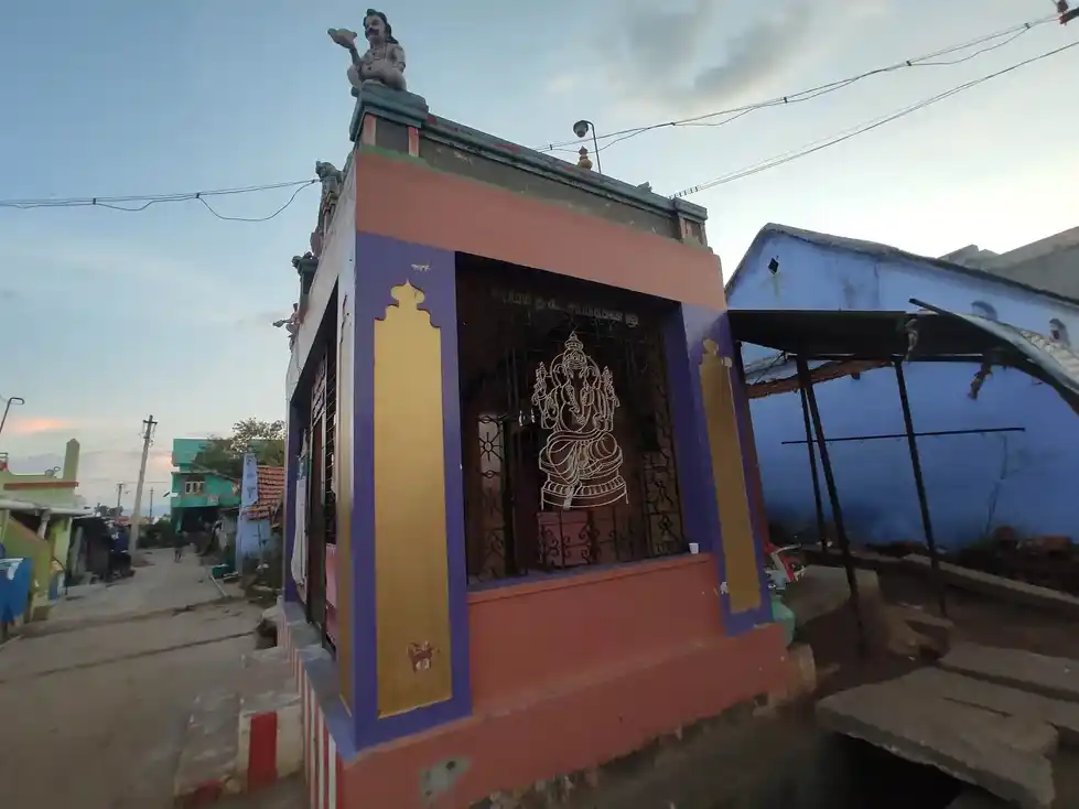 Arulmigu Vinayagar Temple, Silukkuvarpatty - 624215 அருள்மிகு விநாயகர் திருக்கோயில்,  - 624215, Dindigul - Ancient Temple Architecture and History Image 3