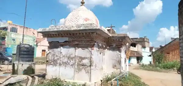 Arulmigu Vinayagar Temple, Ulipuram - 636118 அருள்மிகு &nbspவிநாயகர் திருக்கோவில், உலிபுரம் - 636118, Salem - Ancient Temple Architecture and History Image 2