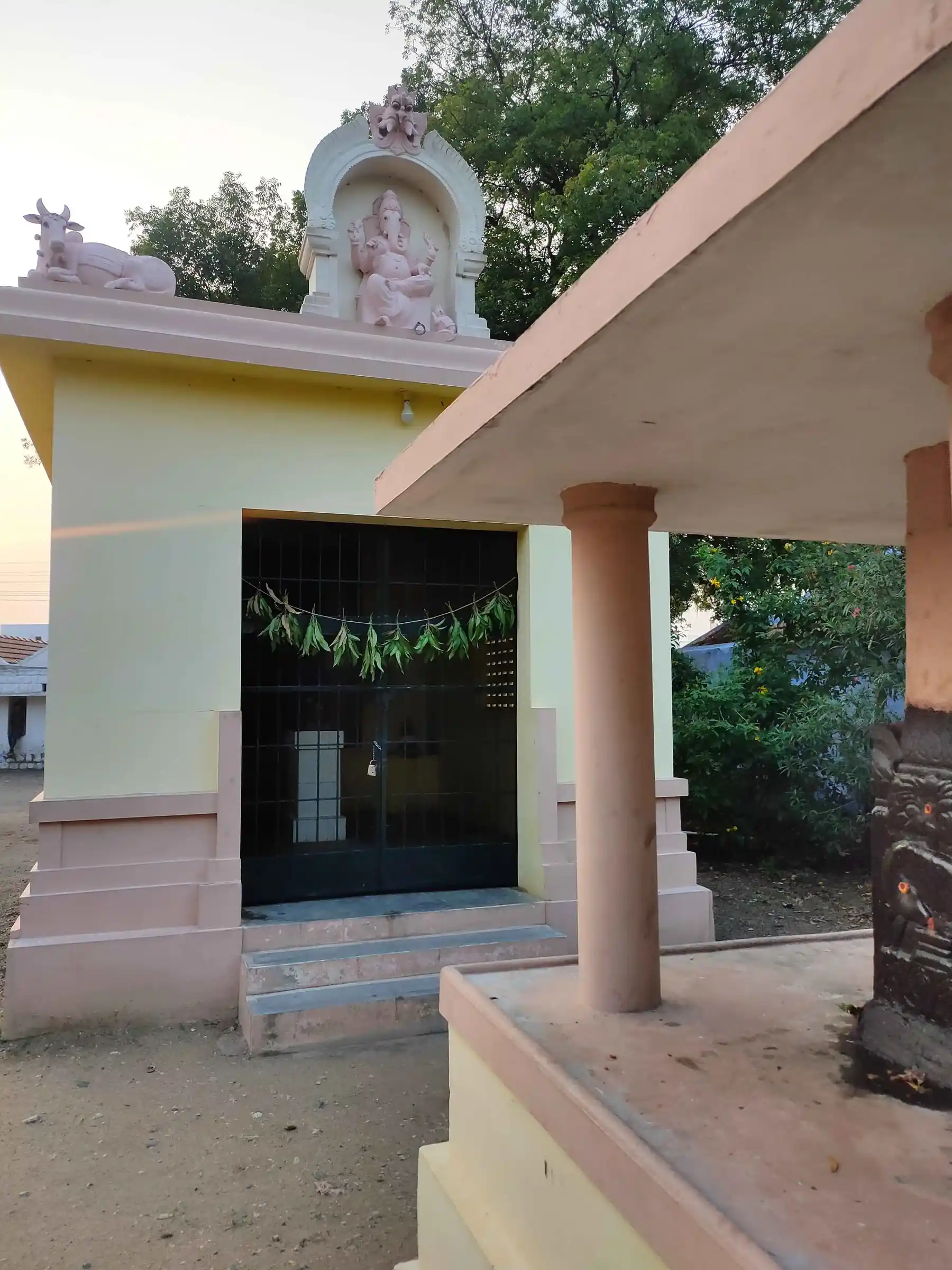 Arulmigu Vinayagar Temple, Vadugapalayam - 641107 அருள்மிகு விநாயகர் திருக்கோயில், Vadugapalayam - 641107, Tiruppur - Ancient Temple Architecture and History Image 2