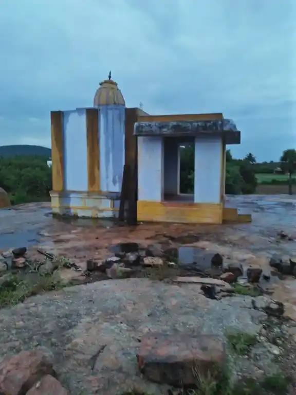 Arulmigu Vinayagar Vahayara Temple, Pilluppatti - 621306 Arulmigu Vinayagar Vahayara Temple, Pilluppatti - 621306, Thiruchirappalli - Ancient Temple Architecture and History Image 4