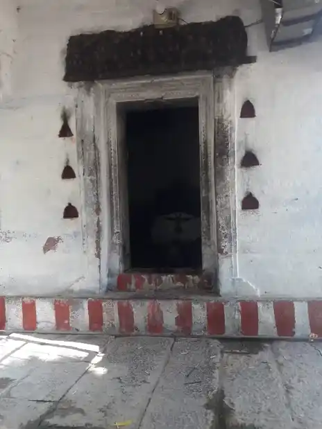 Arulmigu Vinayakar & Ayyanaar Temple, Entapuli, Entapuli - 626003