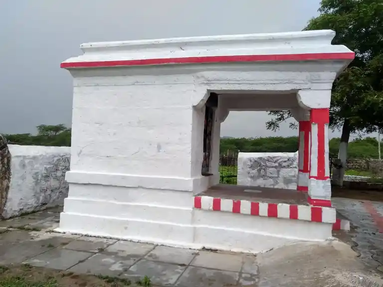 Arulmigu Vinayakar Temple, Kallanai - 625706 Arulmigu Vinayakar Temple, Kallanai - 625706, Madurai - Ancient Temple Architecture and History Image 2