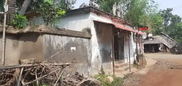 Arulmigu Vinayakar Temple, Nadukaveri, Nadukaveri - 613101 அருள்மிகு பிள்ளையார் திருக்கோயில், Nadukaveri, நடுக்காவேரி - 613101, Thanjavur - Ancient Temple Architecture and History Image 9