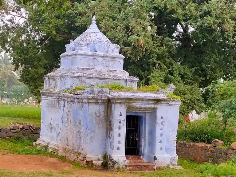 Arulmigu Vinayakar Temple, Paiyarnatham, Keeraipatti - 636903 அருள்மிகு விநாயகர் திருக்கோயில், Paiyarnatham, Keeraipatti - 636903, Dharmapuri - Ancient Temple Architecture and History Image 3